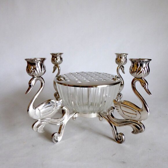 VINTAGE SILVER SWAN CANDLESTICK FLOWER HOLDER VASE CENTERPIECE BOWL - Picture 3 of 16